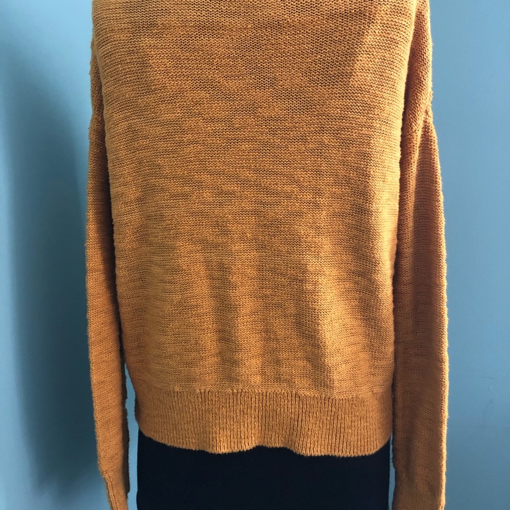 Mossimo Sweater - Picture 3 of 4